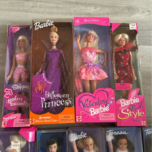 Lot Of 1990s Barbie’s Halloween New Pool Toys - Picture 7 of 8